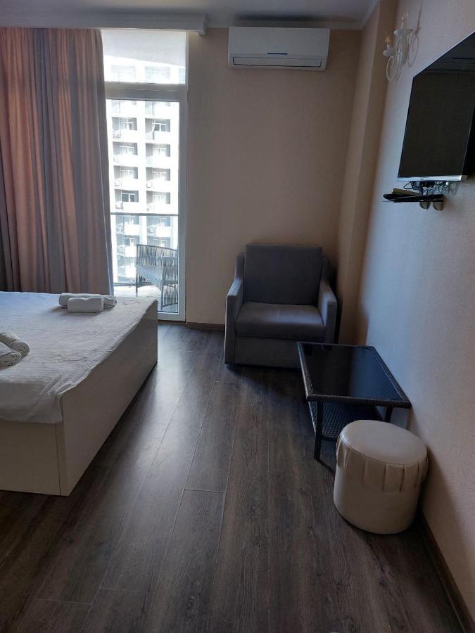 City Centre Apartment Batumi Bagian luar foto