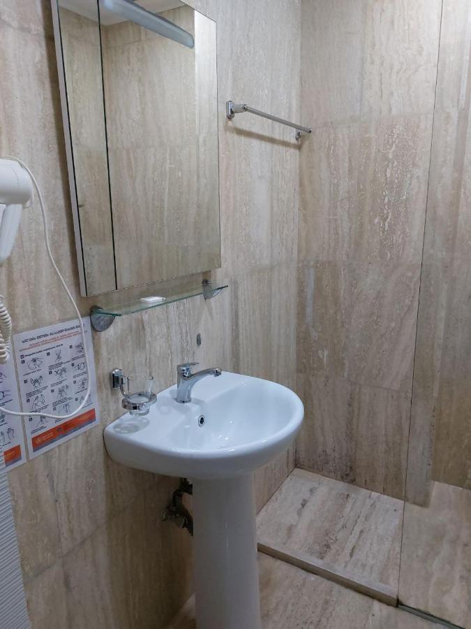 City Centre Apartment Batumi Bagian luar foto