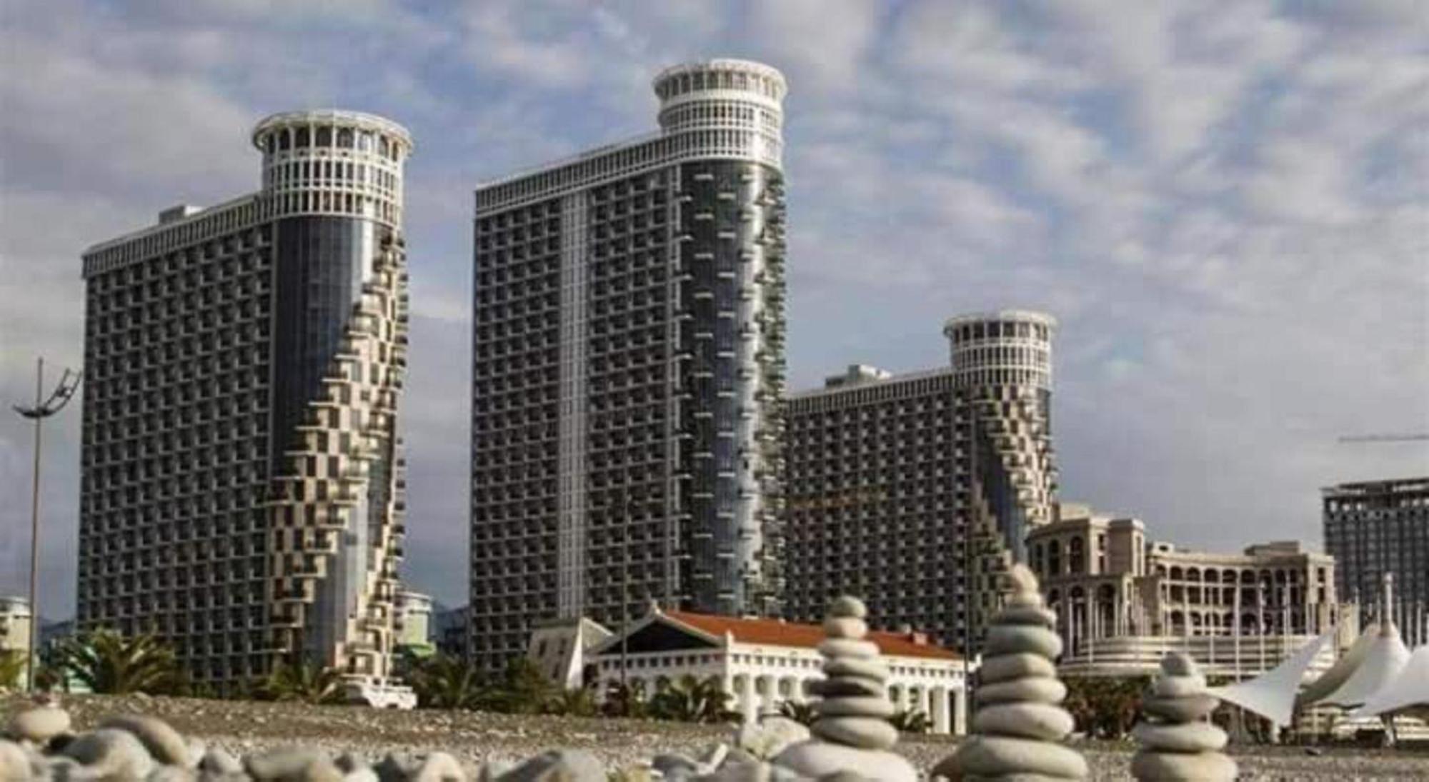 City Centre Apartment Batumi Bagian luar foto